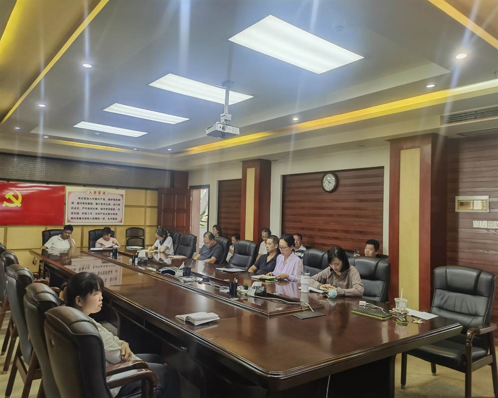 2024年10月15日，崇左市建卓公司開展法律知識(shí)培訓(xùn)南寧分公司會(huì)場(chǎng).jpg